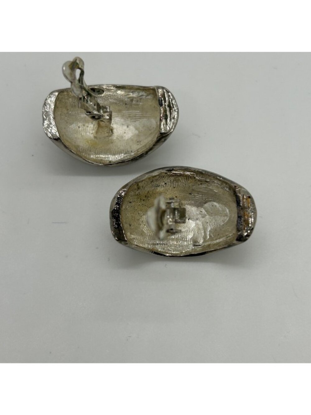 Vintage Silver-Tone Ribbed Clip-On Earrings Chunky Teardrop Dome Statement - Picture 6 of 10